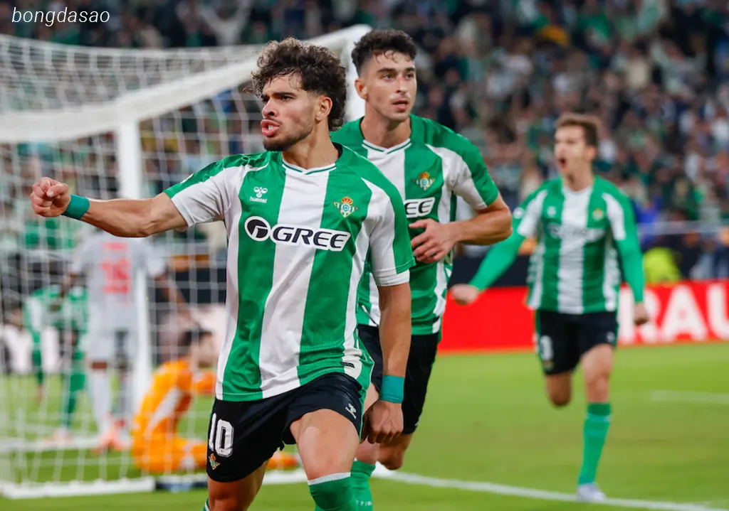 Kết quả bóng đá ngày 07/11: Real Betis hạ gục Lyon