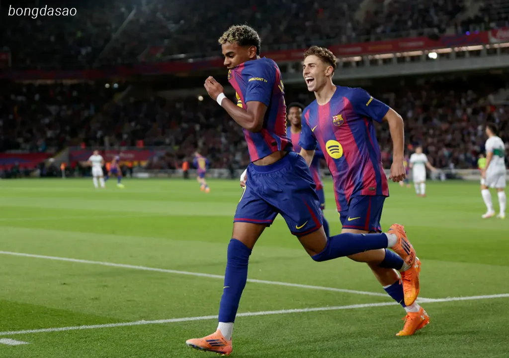 Kết quả vòng 11 La Liga: Barcelona vs Elche