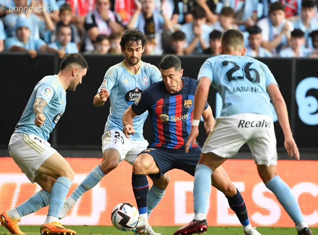 Soi kèo xiên ngày 10/11 Celta Vigo vs Barcelona, La Liga